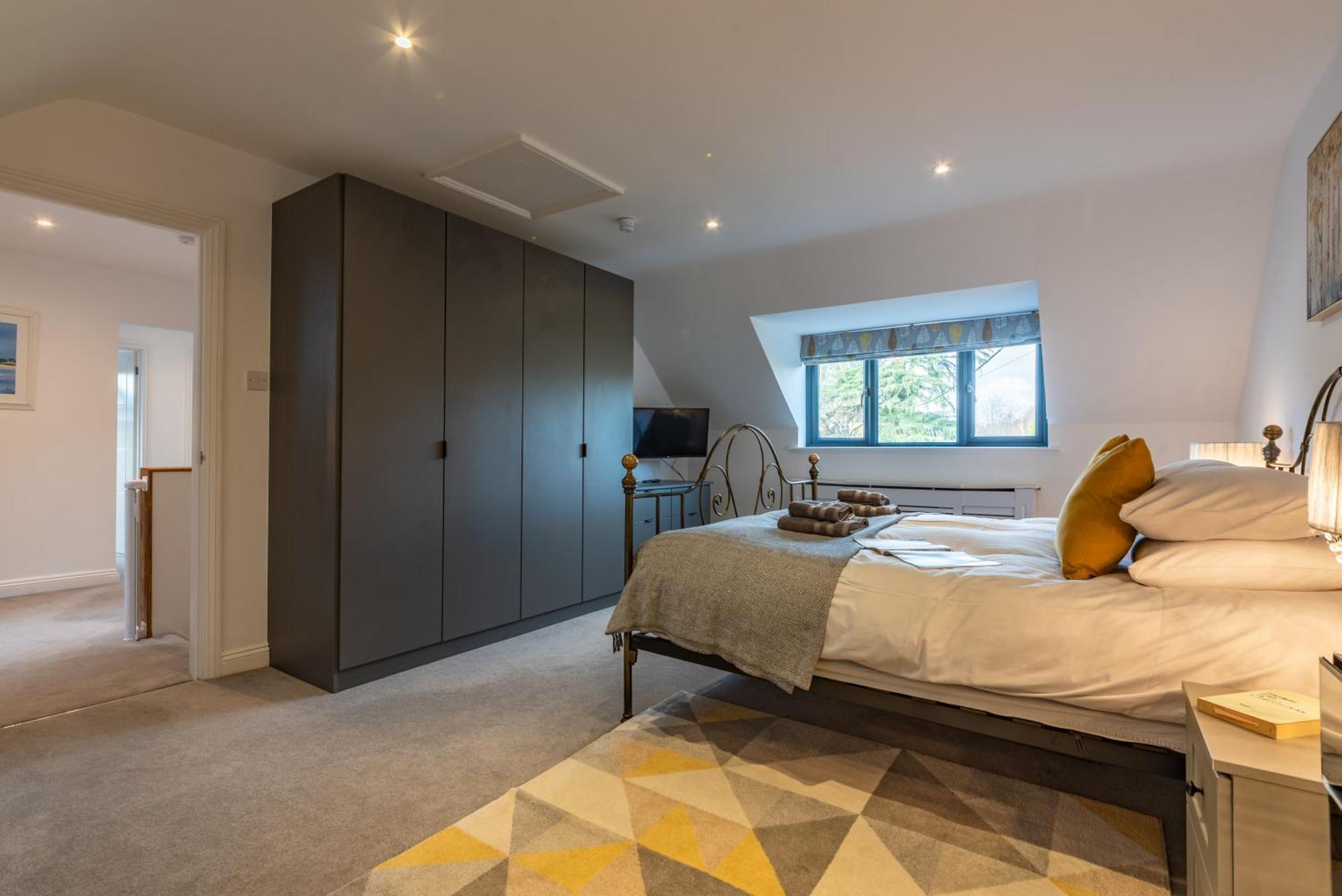 Cotswold Holiday Let With Hot Tub - The Old Garage Чипинг Нортън Екстериор снимка