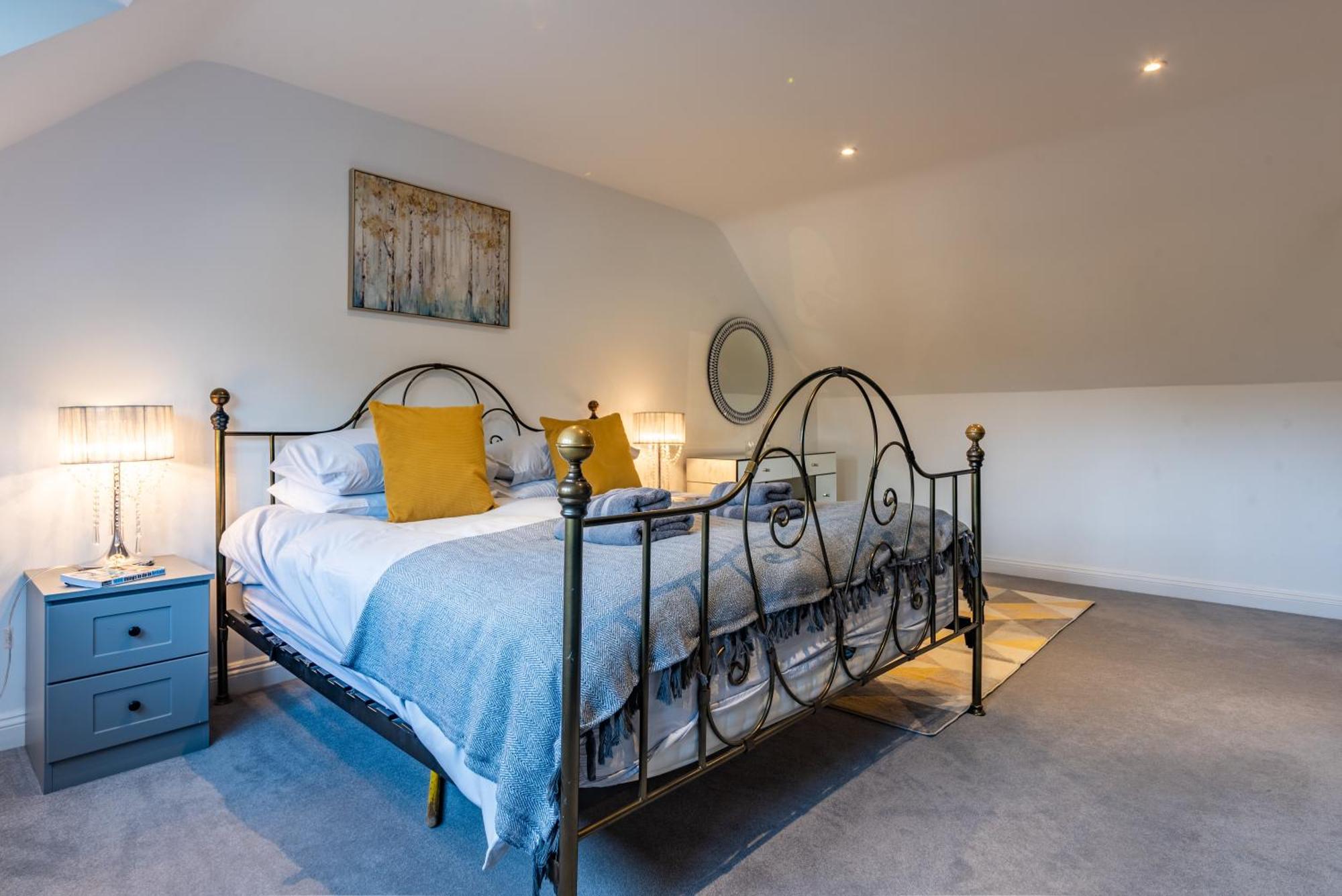 Cotswold Holiday Let With Hot Tub - The Old Garage Чипинг Нортън Екстериор снимка