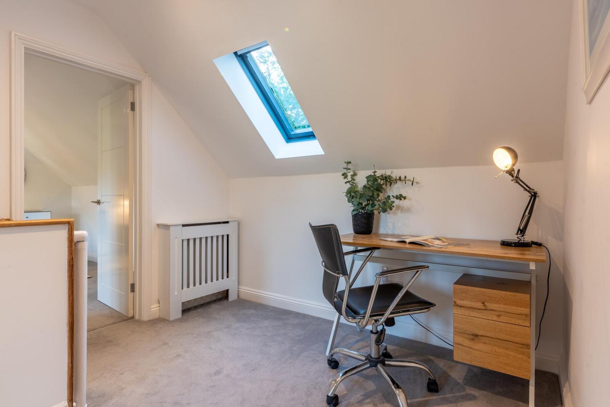 Cotswold Holiday Let With Hot Tub - The Old Garage Чипинг Нортън Екстериор снимка