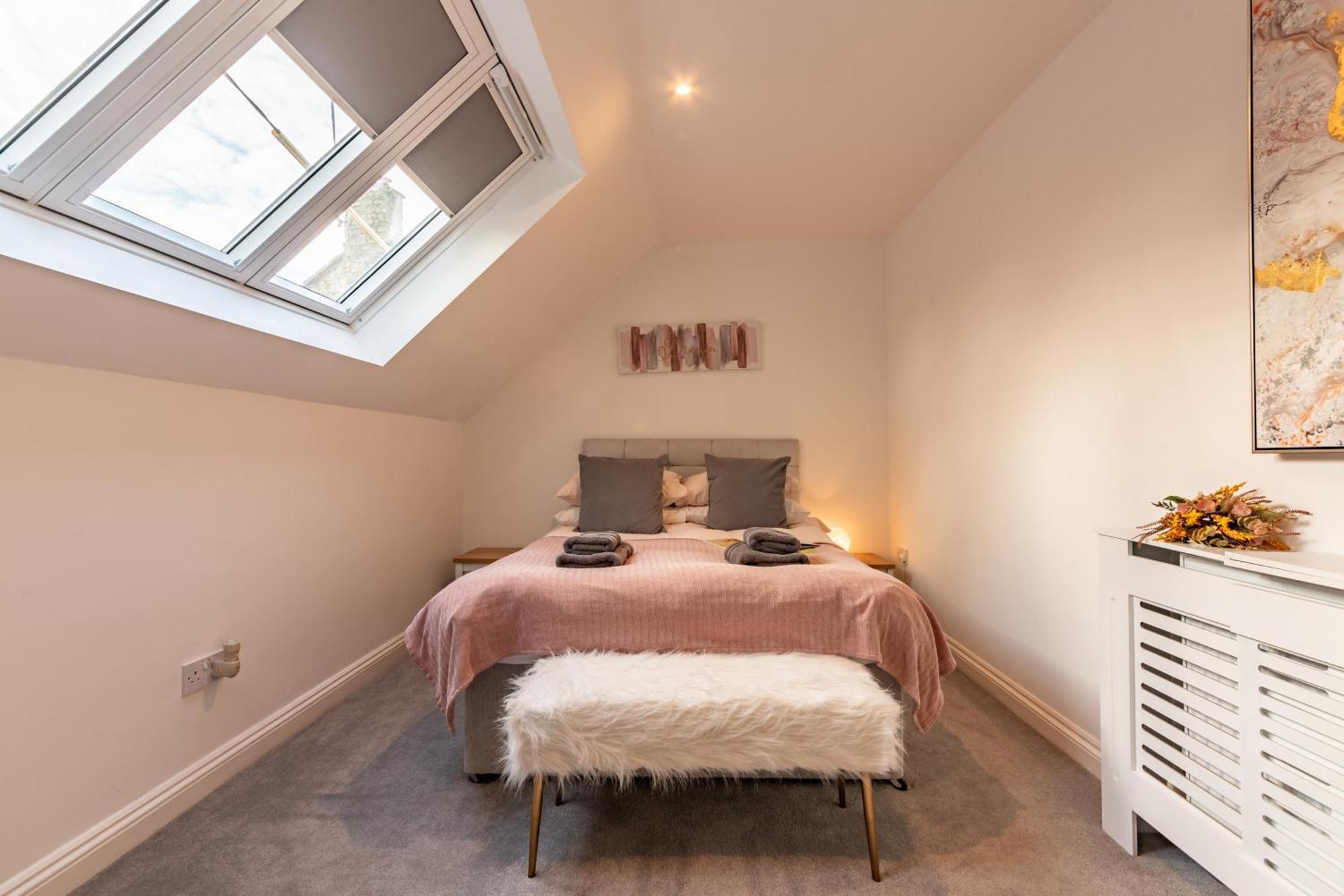 Cotswold Holiday Let With Hot Tub - The Old Garage Чипинг Нортън Екстериор снимка