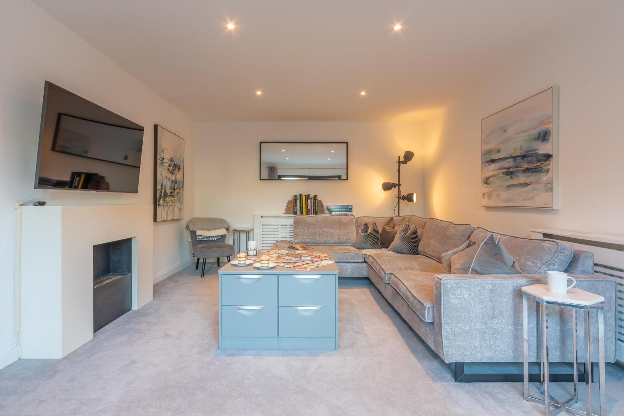 Cotswold Holiday Let With Hot Tub - The Old Garage Чипинг Нортън Екстериор снимка